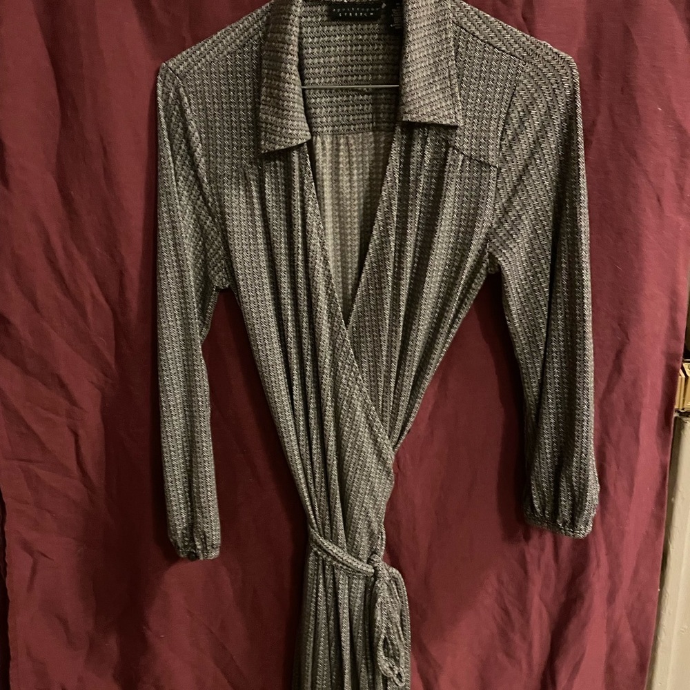 Apostrophe stretch wrap dress, soft stretchy classy like new (1R)